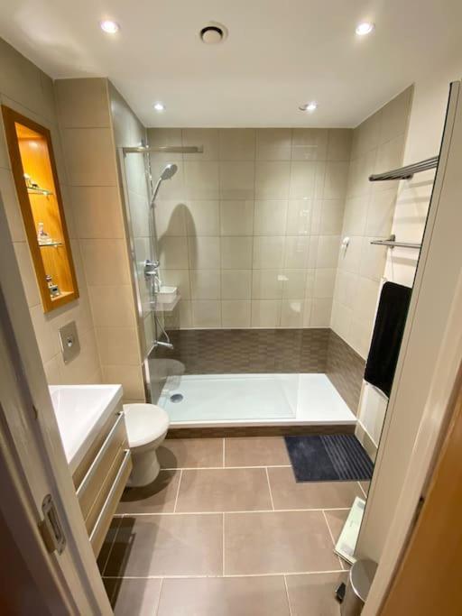Sheffield City Centre Apartment & Balcony Экстерьер фото